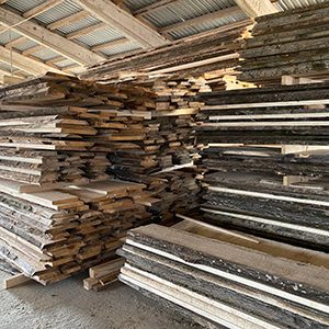 Доска необрезная из дуба